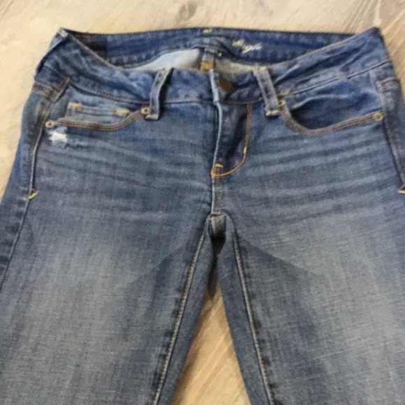🦅 American Eagle…Distressed Skinny Jeans…🦅 - Picture 2 of 7